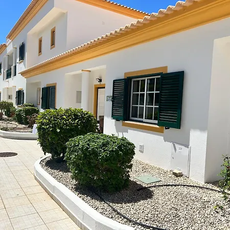 Casa Rachael Албуфейра